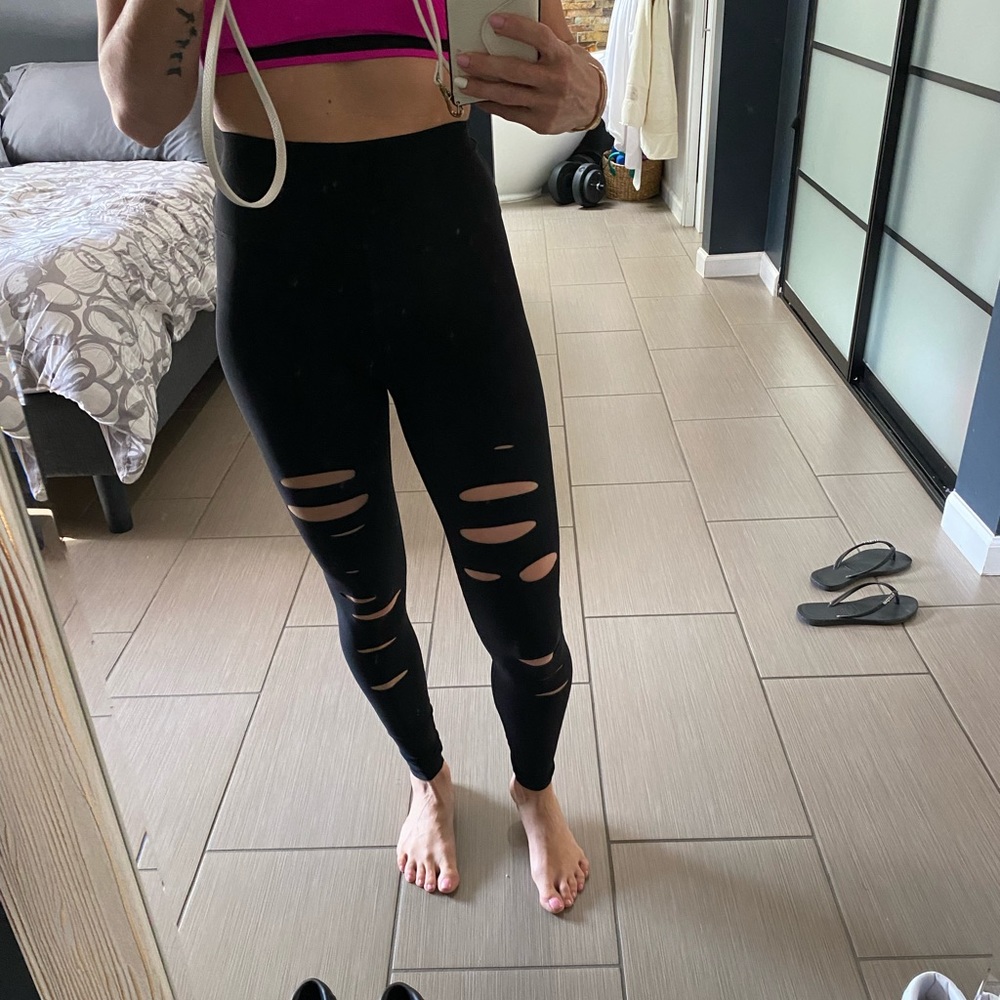 Alo Yoga Warrior Leggings- High Waist Ripped Warrior
